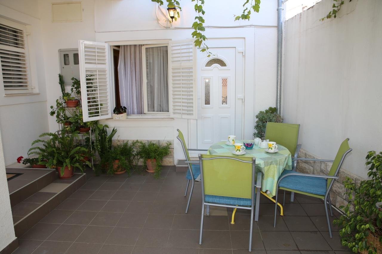 Apartment Lambasa Vodice Ngoại thất bức ảnh